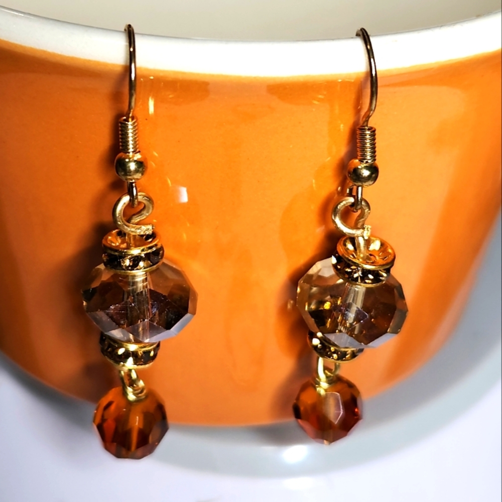 Gold Tone Amber and Champaign Hook Earrings NWT